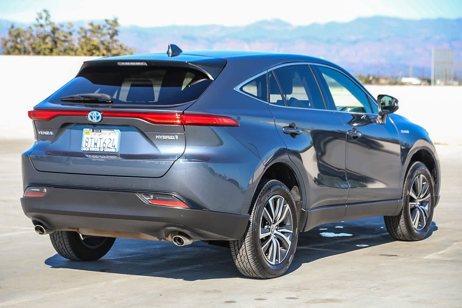 Thumbnail: 2021 Toyota Venza - 4