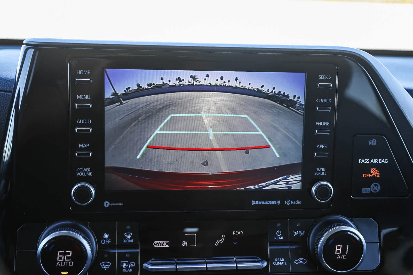 Thumbnail: 2020 Toyota Highlander - 23