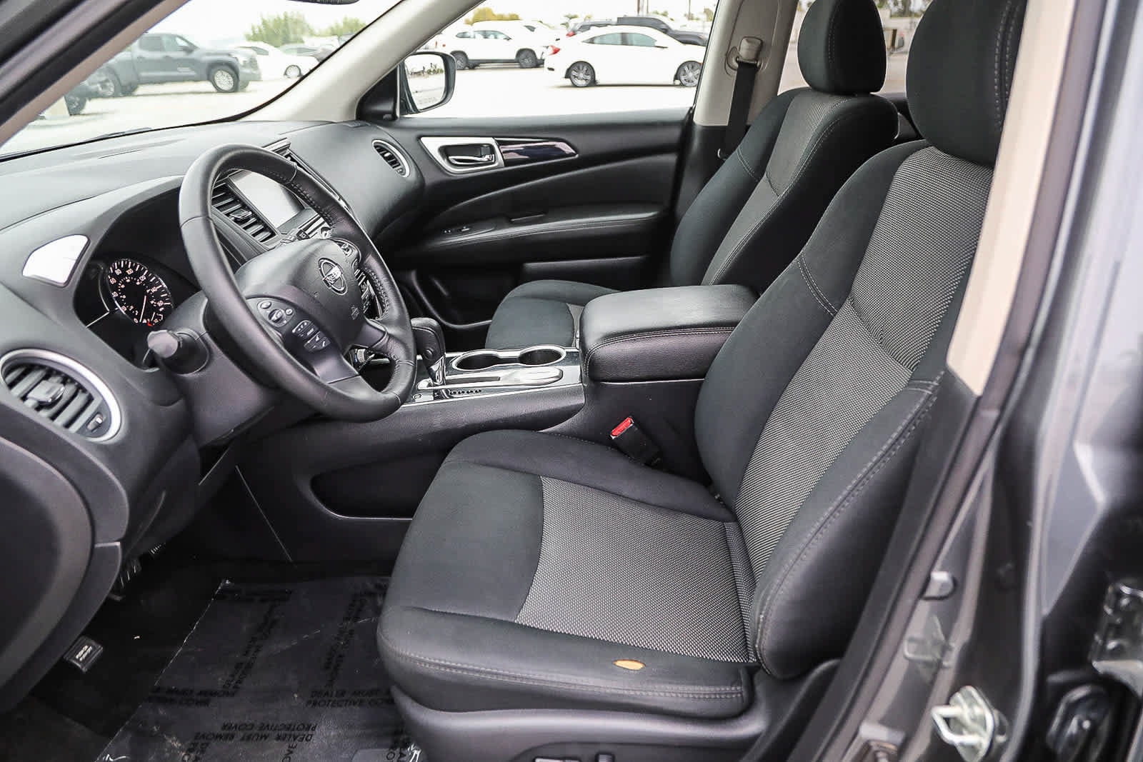 Thumbnail: 2019 Nissan Pathfinder - 17