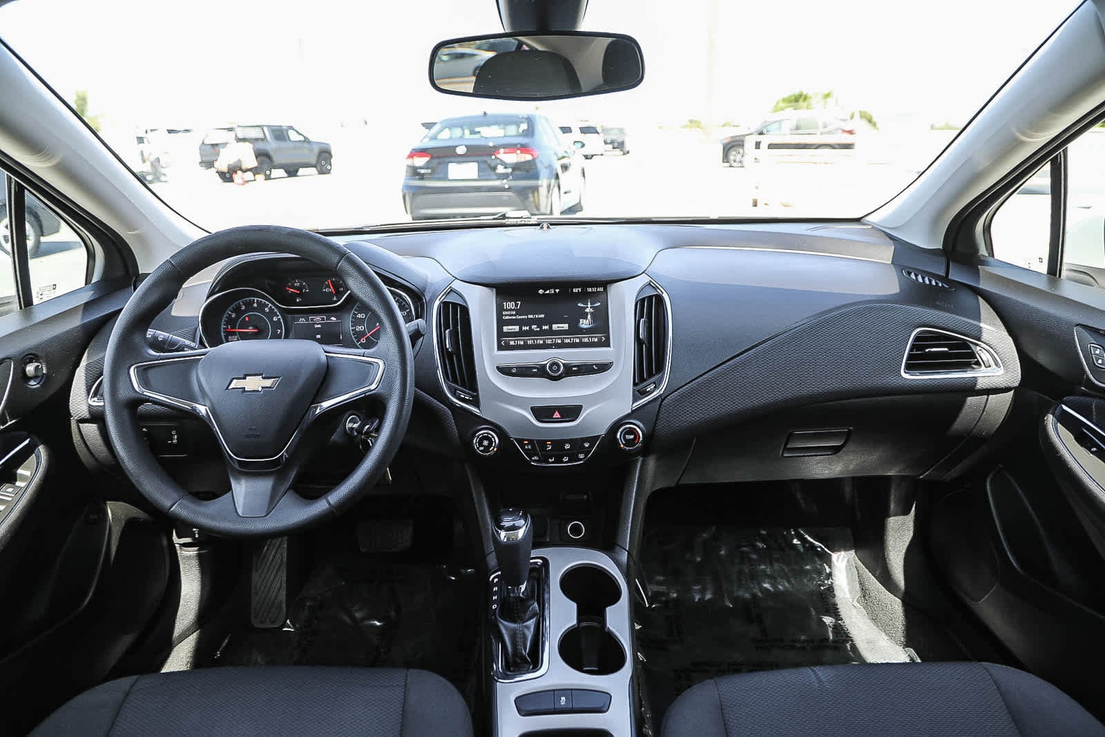 Thumbnail: 2018 Chevrolet Cruze - 12