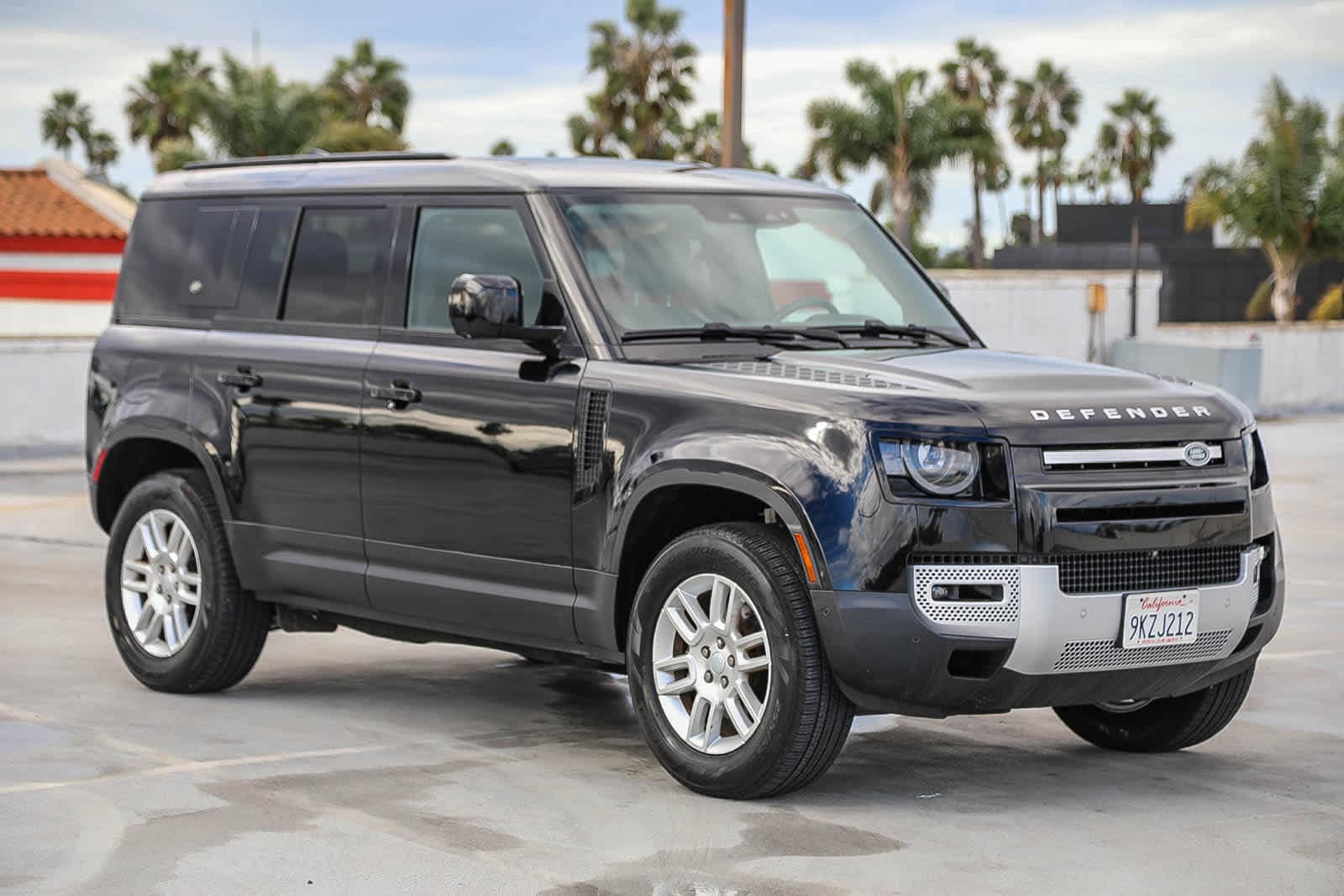 Thumbnail: 2024 Land Rover Defender - 4