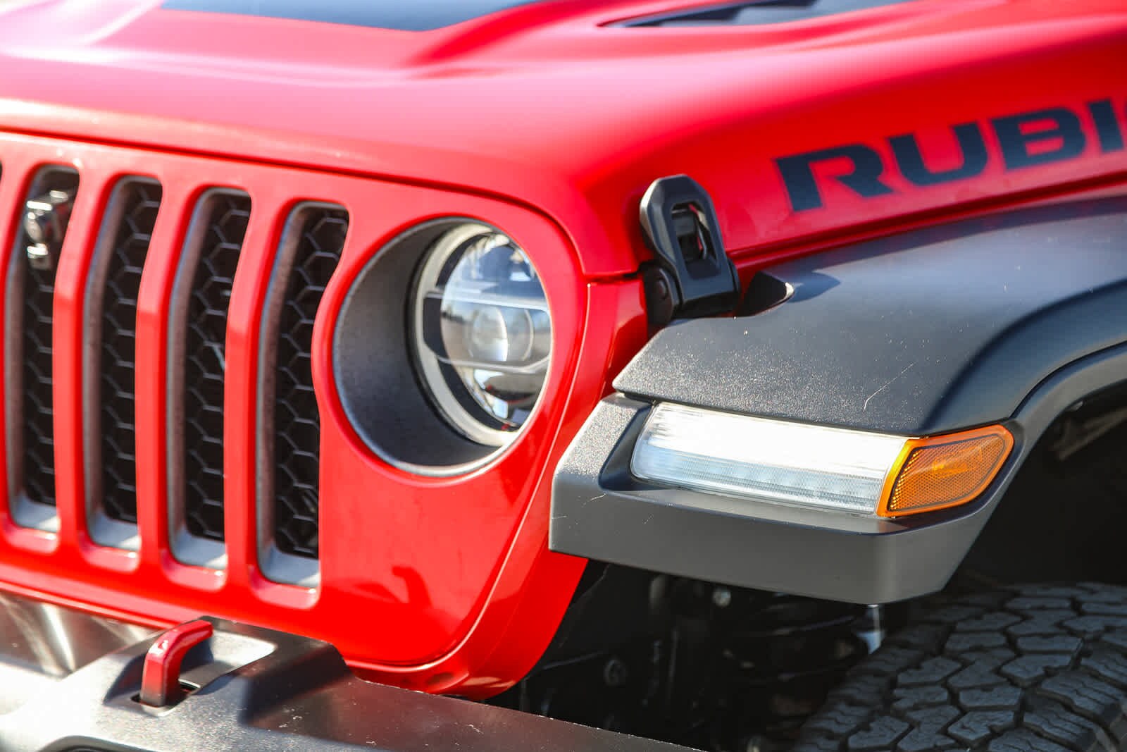 Thumbnail: 2020 Jeep Gladiator - 8