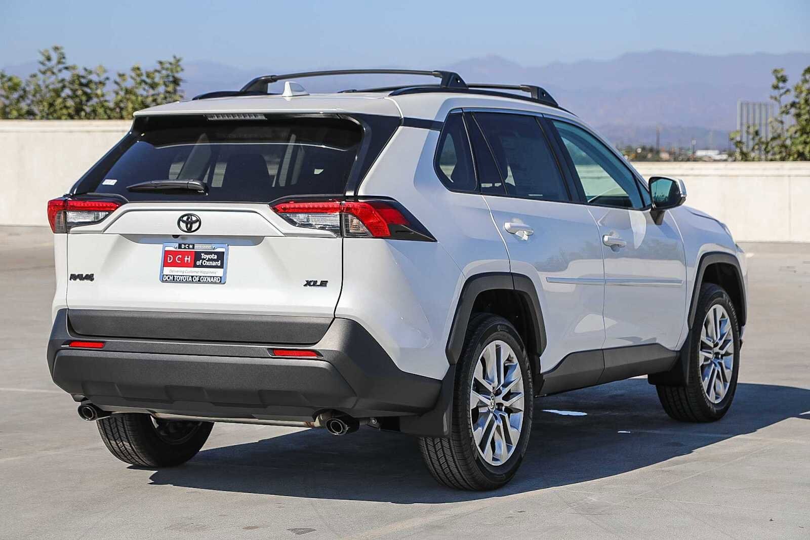 2025 Toyota RAV4 XLE Premium photo 4