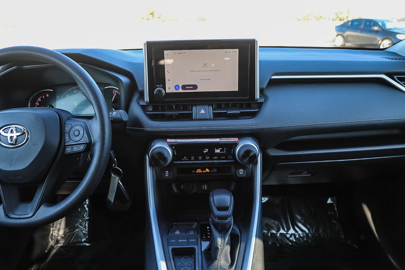 Thumbnail: 2025 Toyota RAV4 - 13