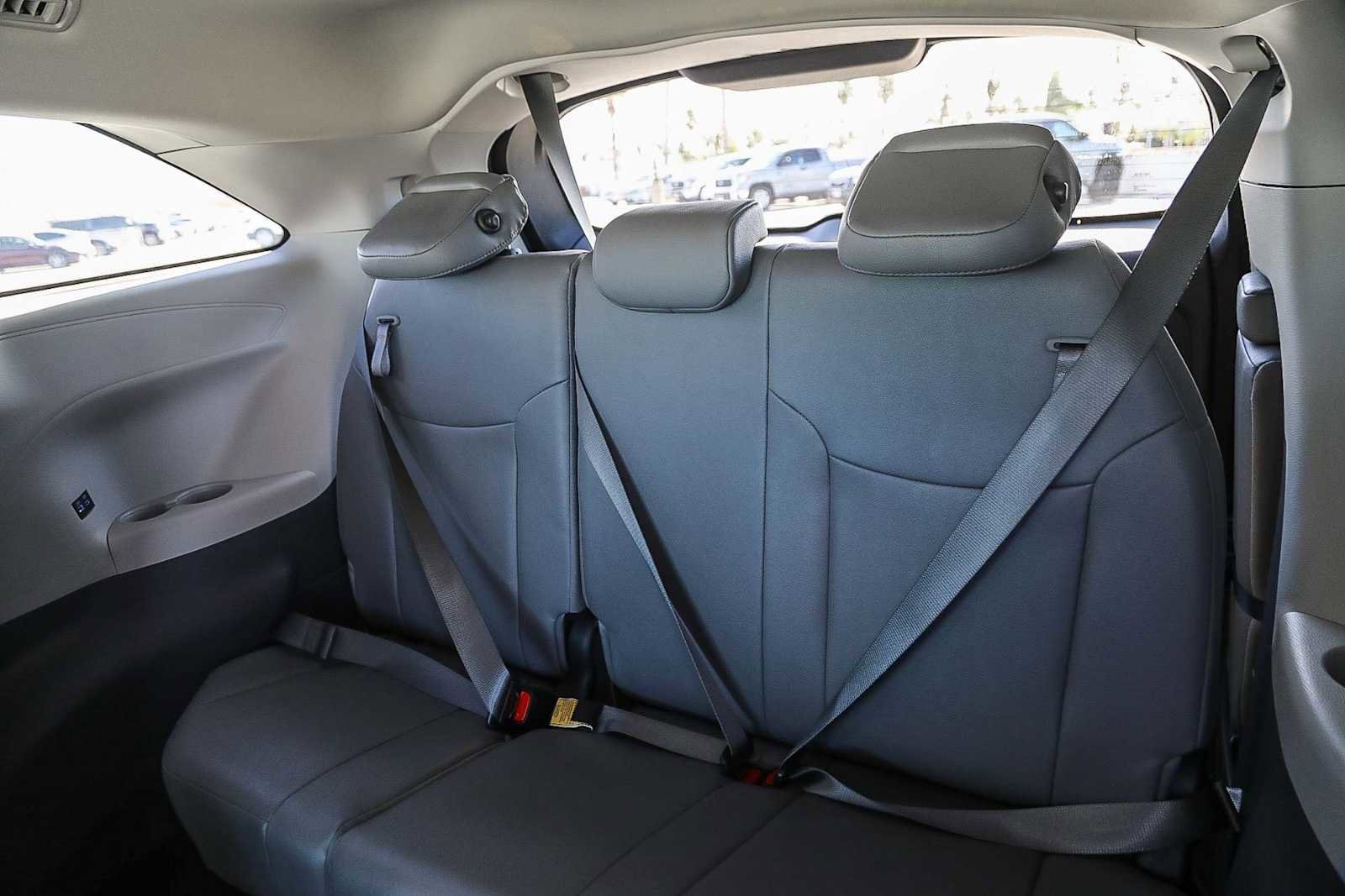 Thumbnail: 2023 Toyota Sienna - 19