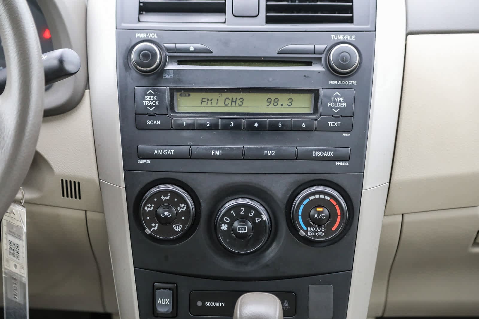 Thumbnail: 2010 Toyota Corolla - 13