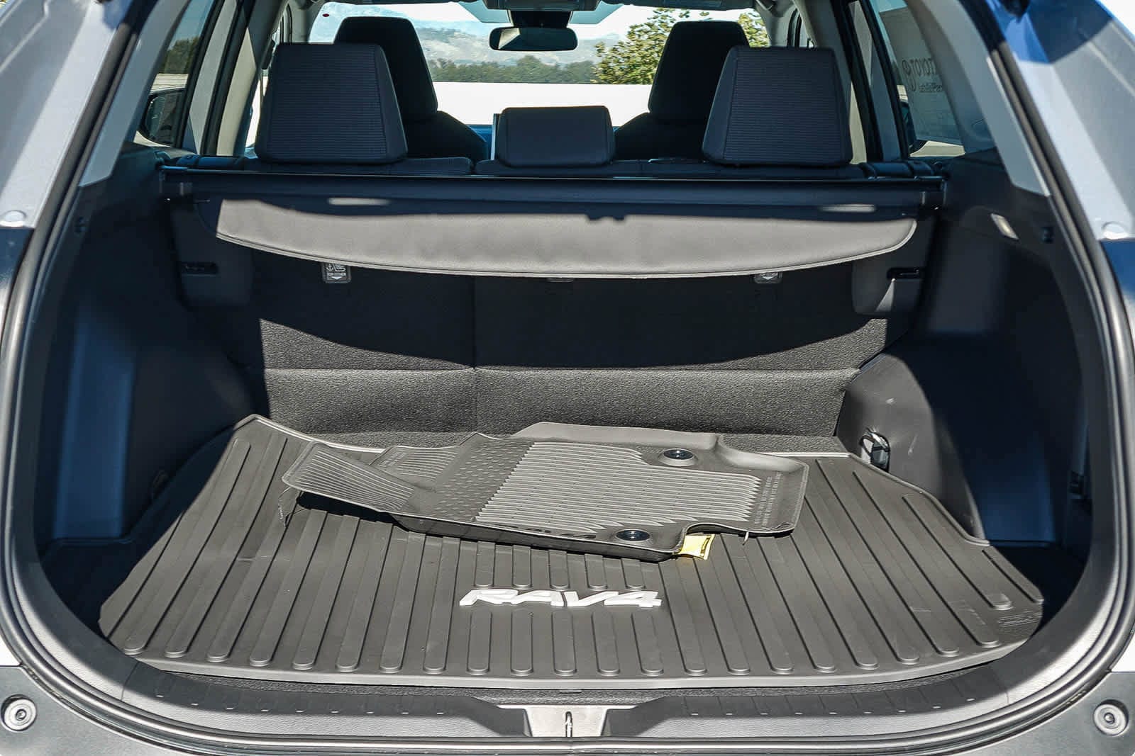 Thumbnail: 2025 Toyota RAV4 - 13