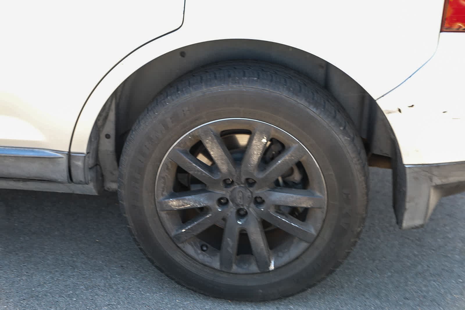 Thumbnail: 2011 Ford Edge - 10
