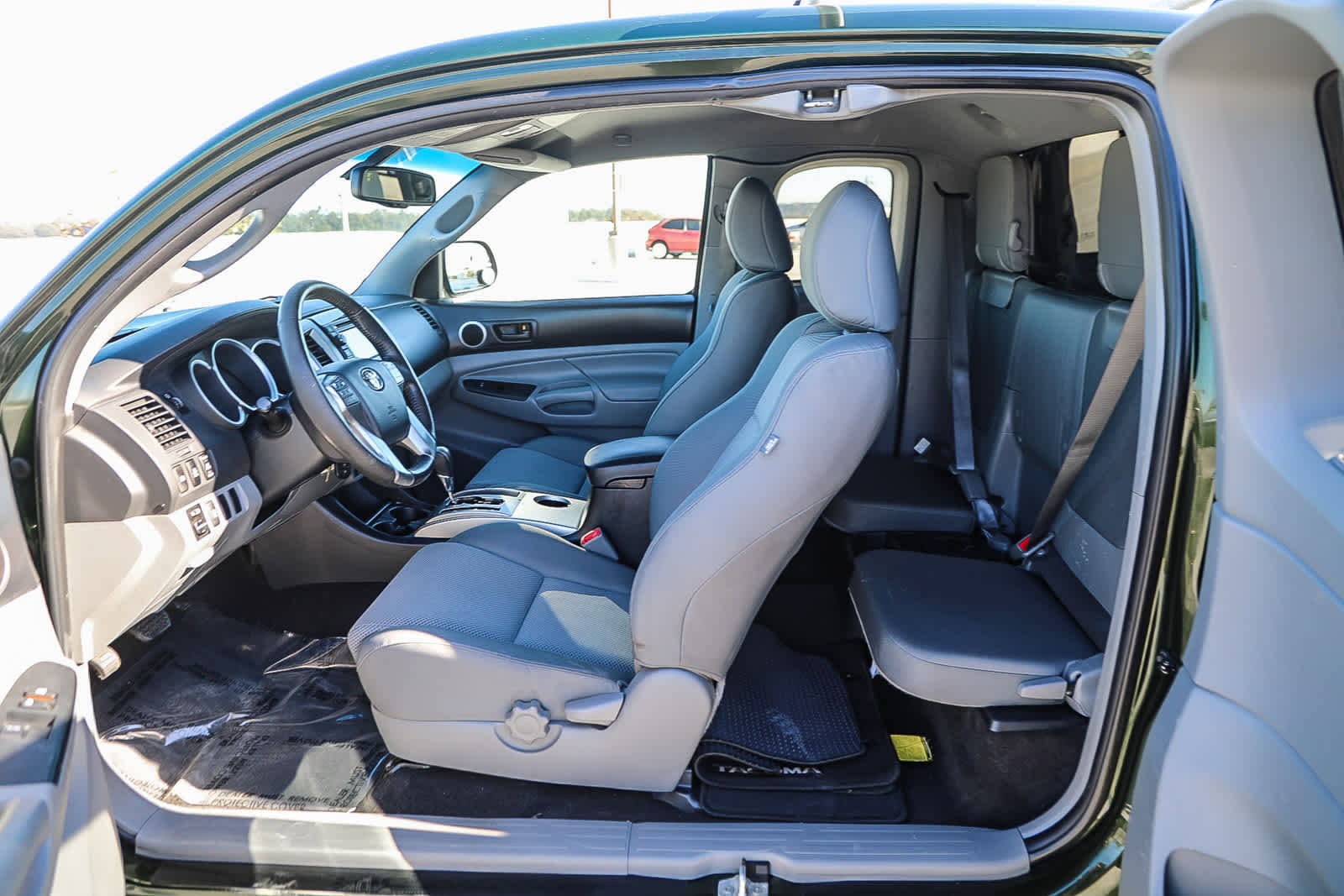 Thumbnail: 2013 Toyota Tacoma - 19