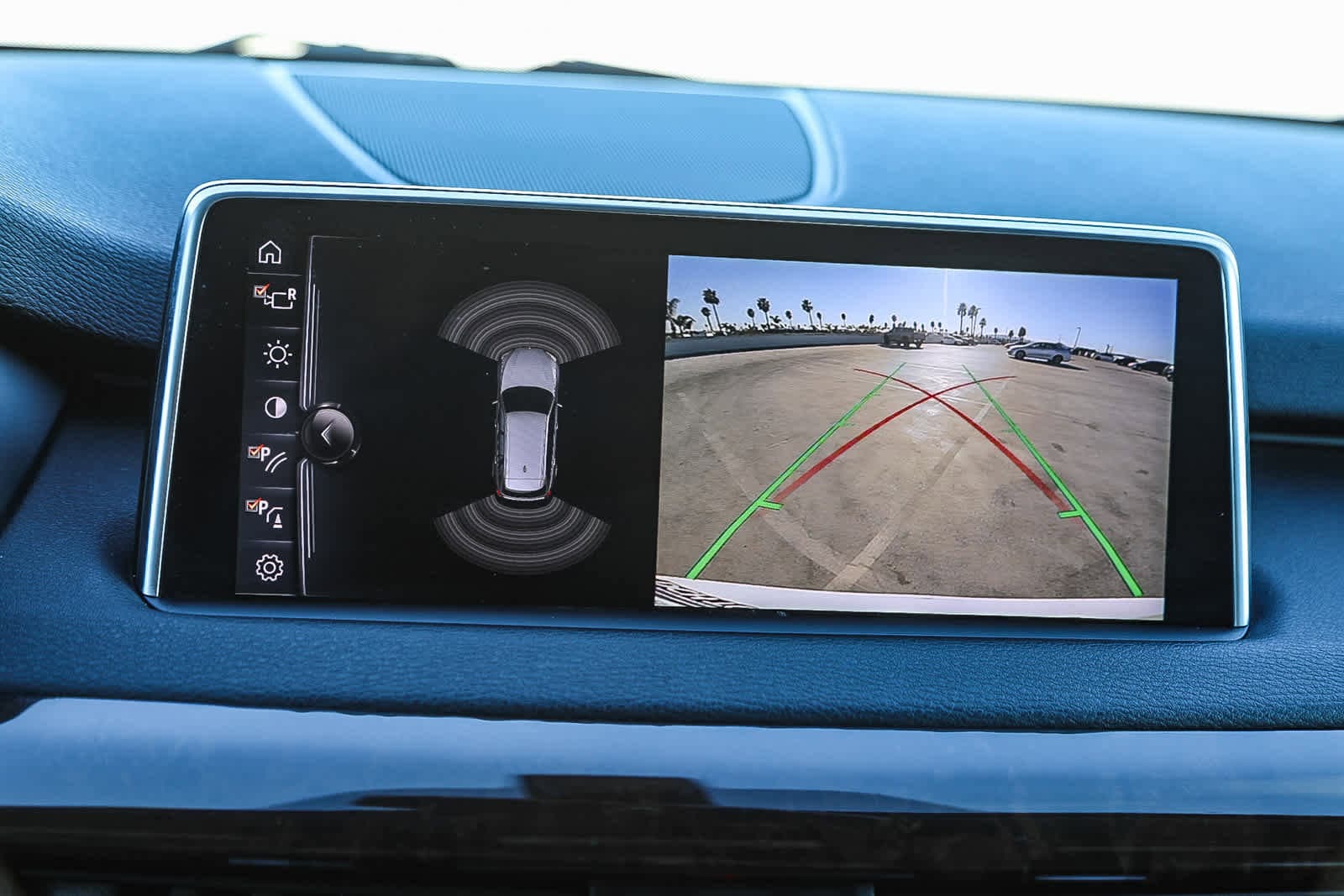 Thumbnail: 2017 BMW X5 - 23