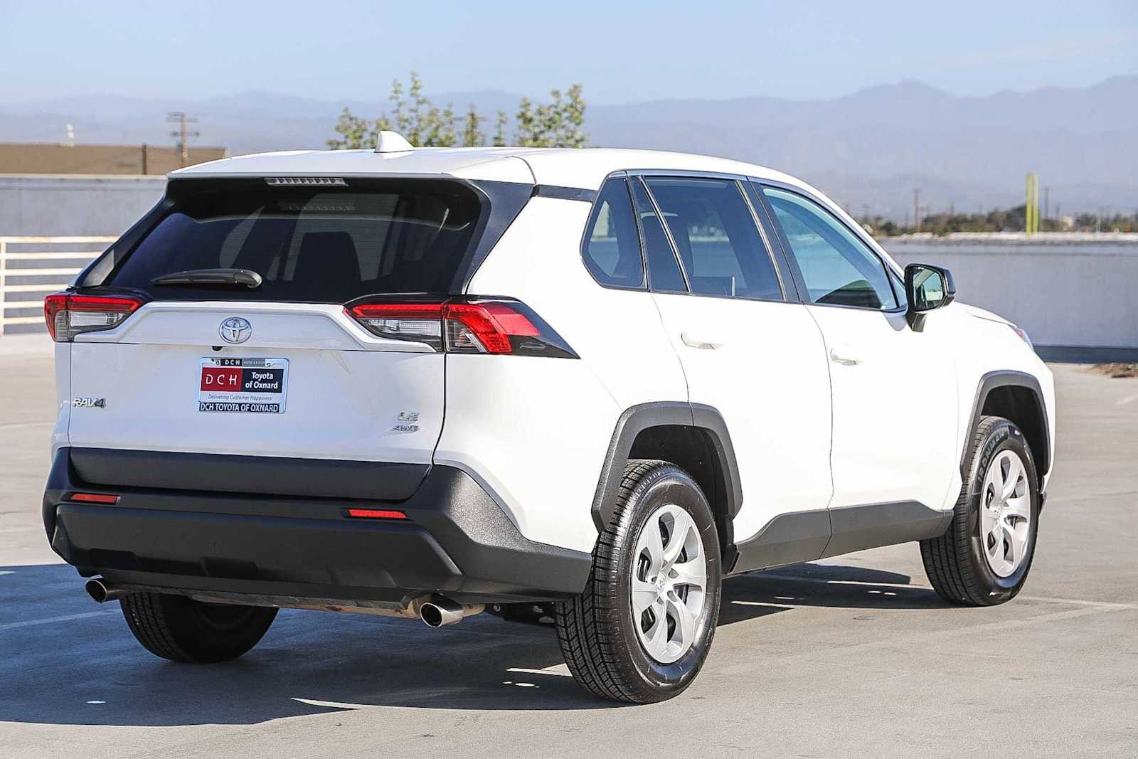 Thumbnail: 2024 Toyota RAV4 - 6