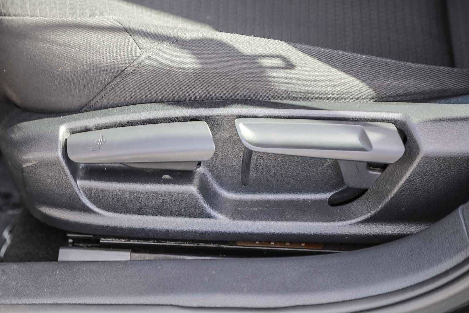 Thumbnail: 2015 Volkswagen Jetta - 19