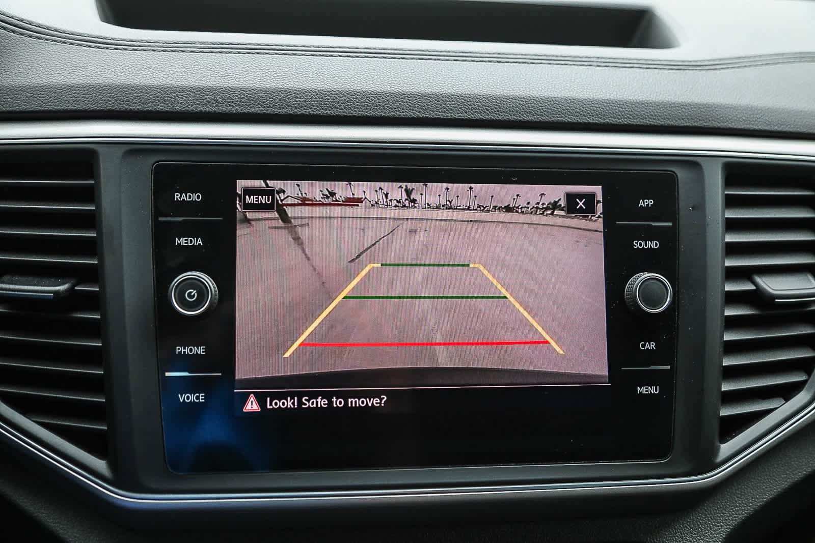 Thumbnail: 2019 Volkswagen Atlas - 23