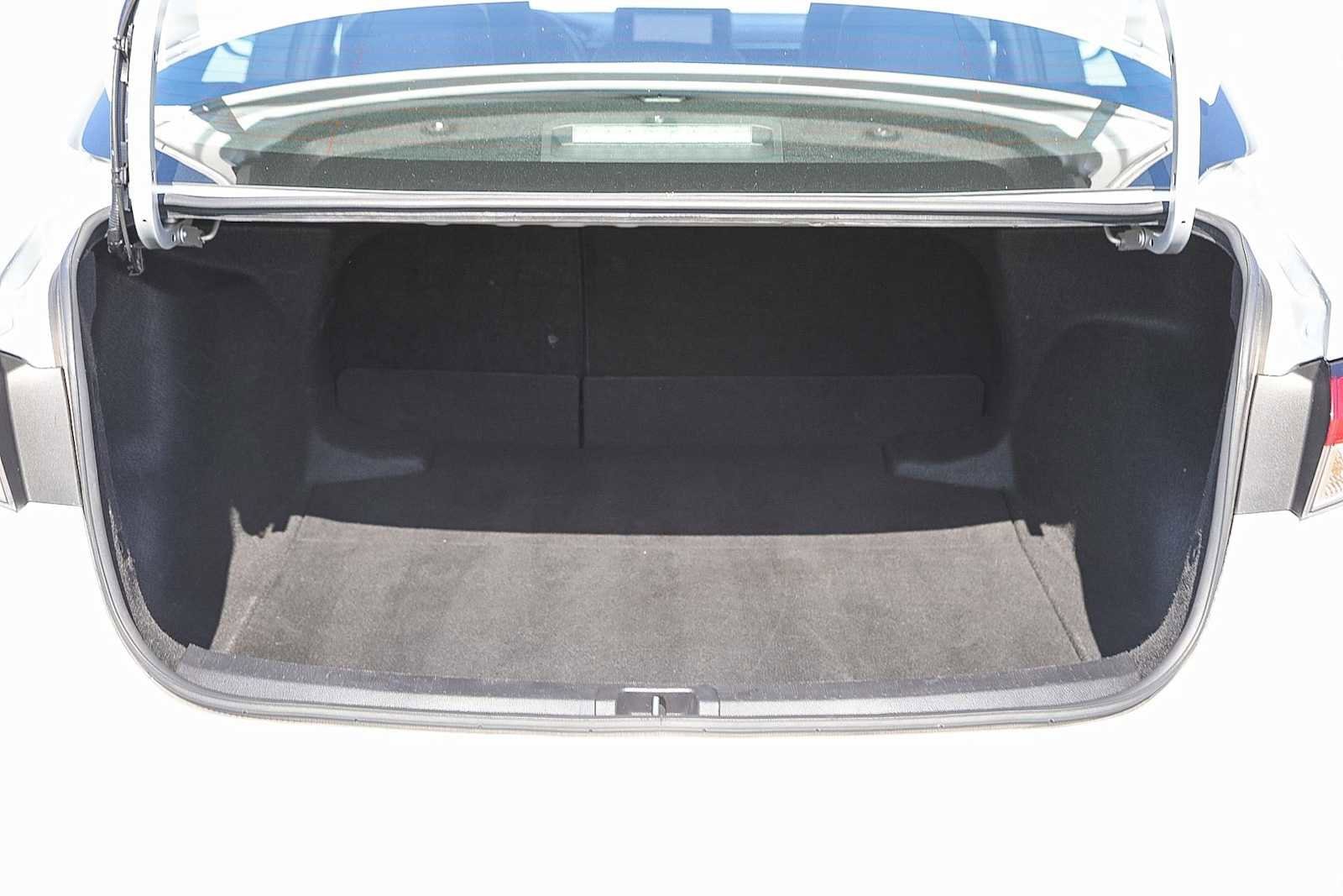 Thumbnail: 2023 Toyota Corolla - 24