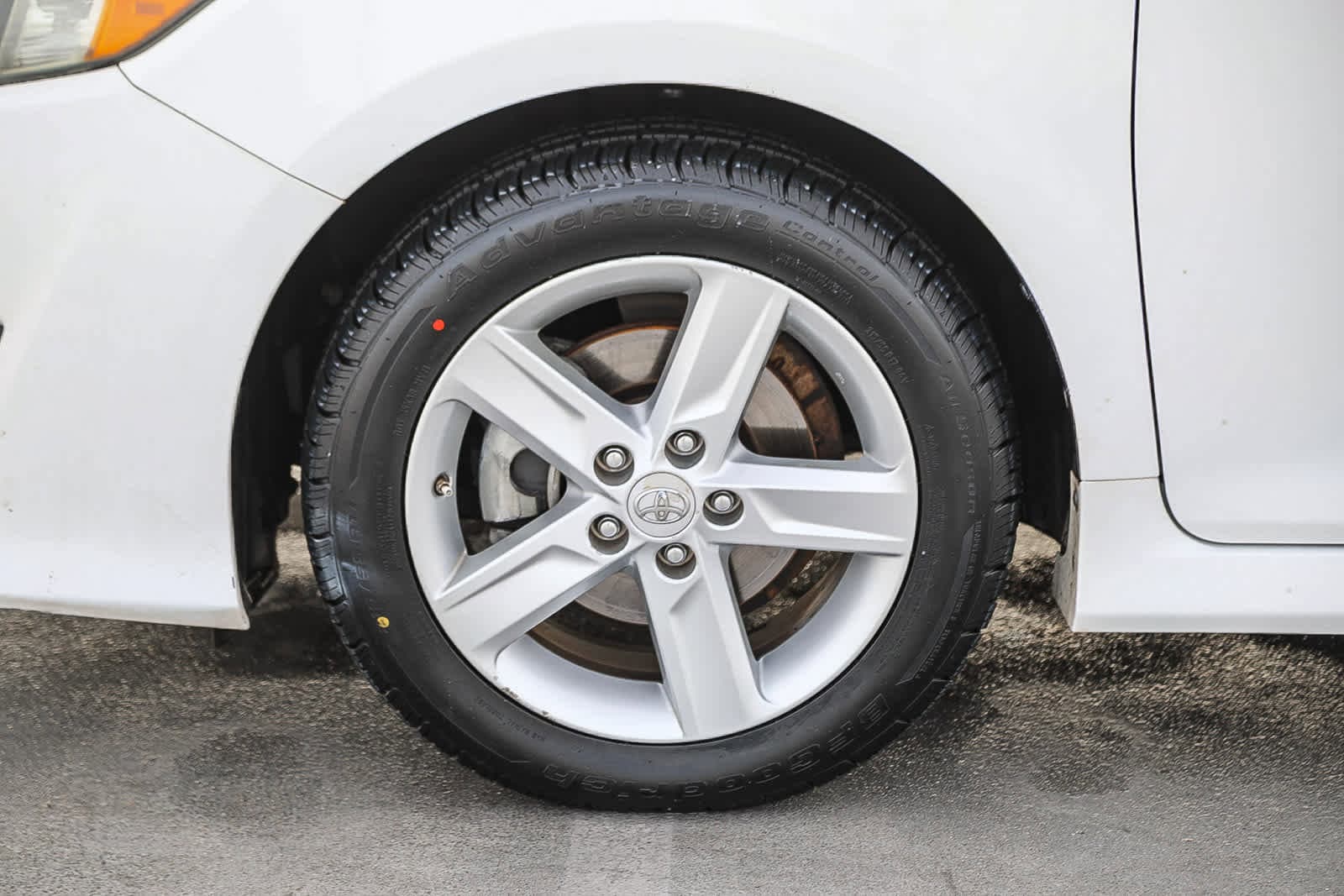 Thumbnail: 2012 Toyota Camry - 10