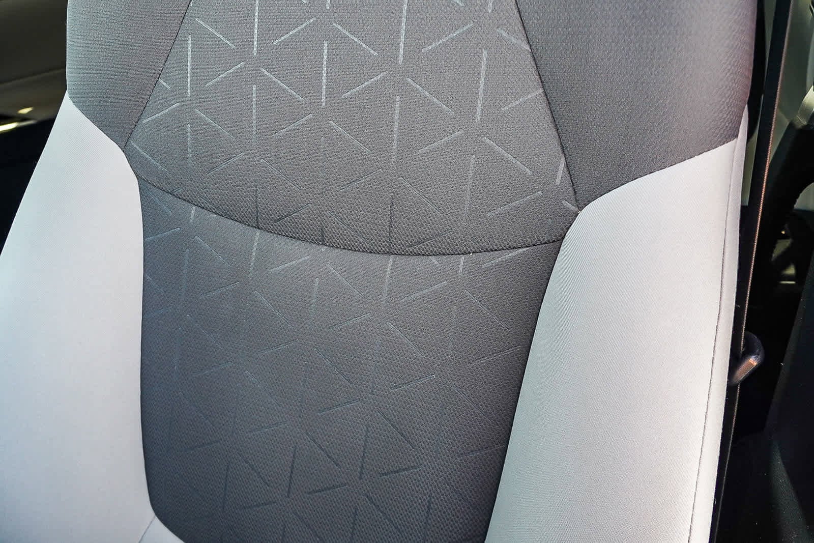 Thumbnail: 2020 Toyota RAV4 - 28