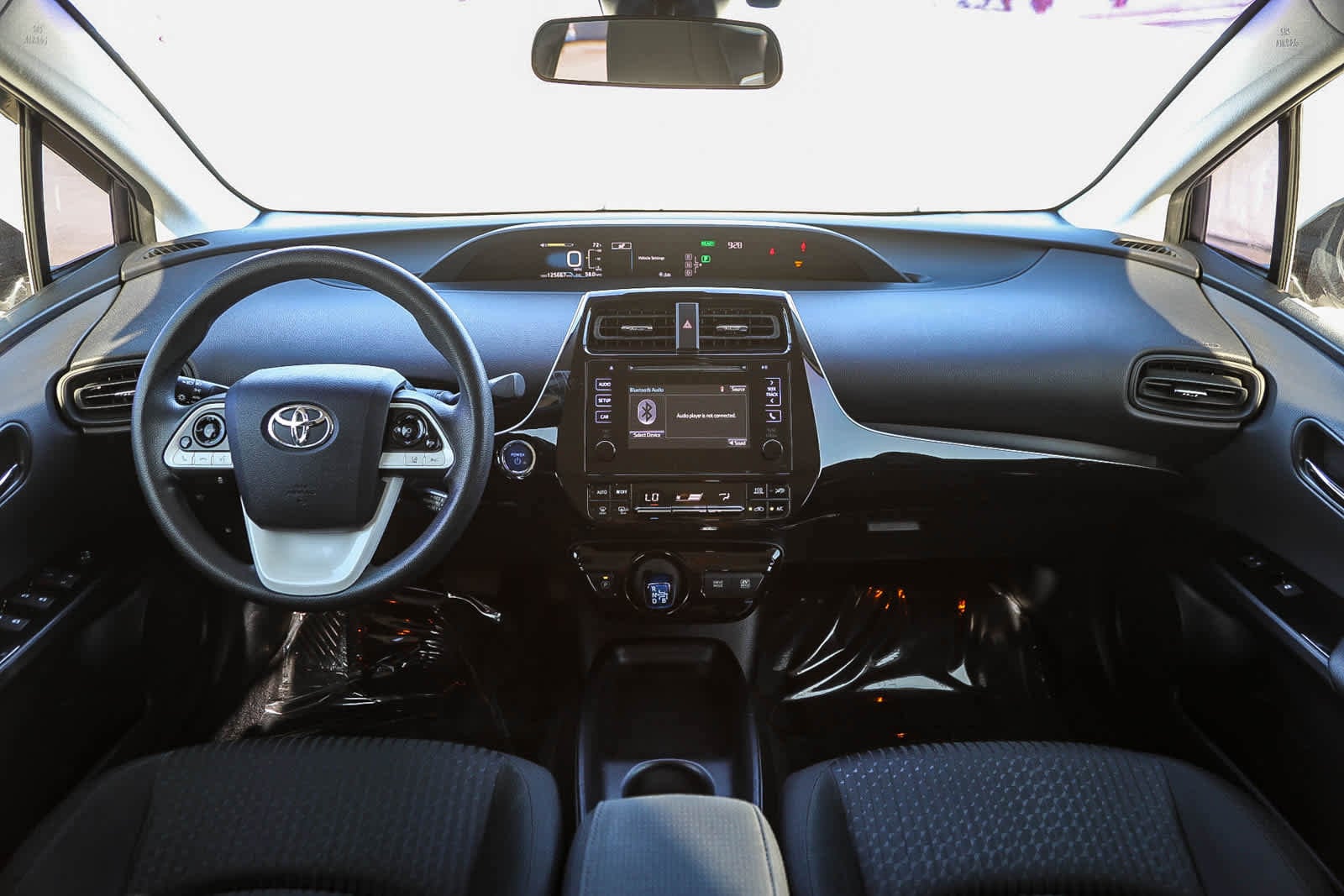 Thumbnail: 2017 Toyota Prius - 11