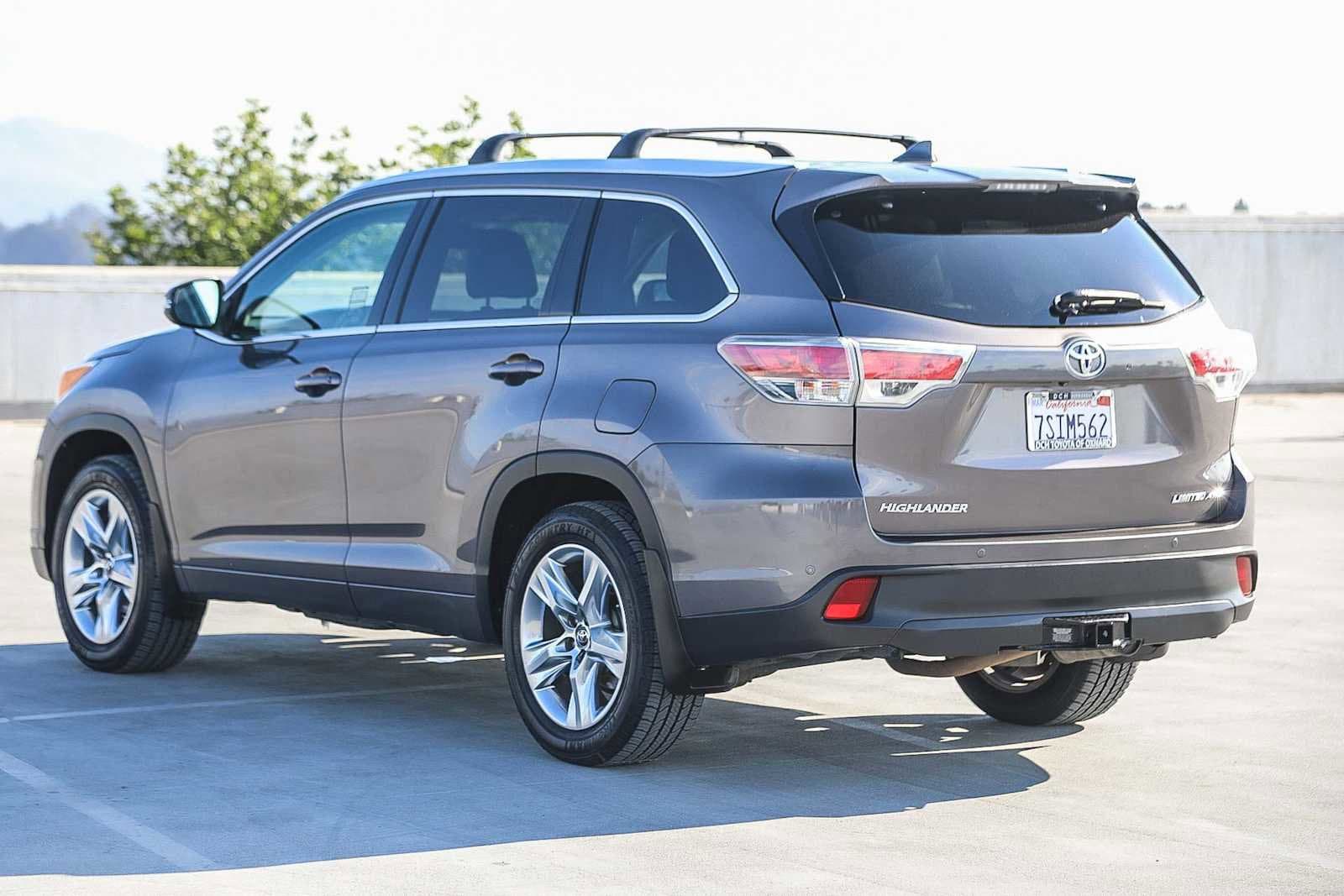 Thumbnail: 2016 Toyota Highlander - 7