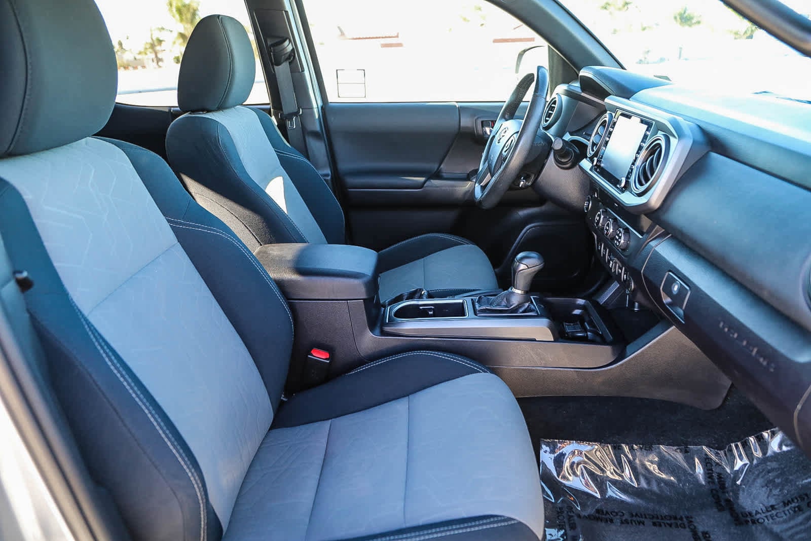 Thumbnail: 2020 Toyota Tacoma - 17