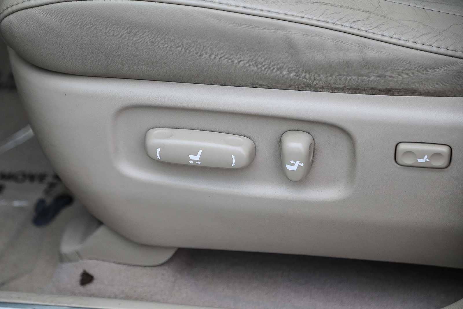 Thumbnail: 2005 Lexus RX - 18