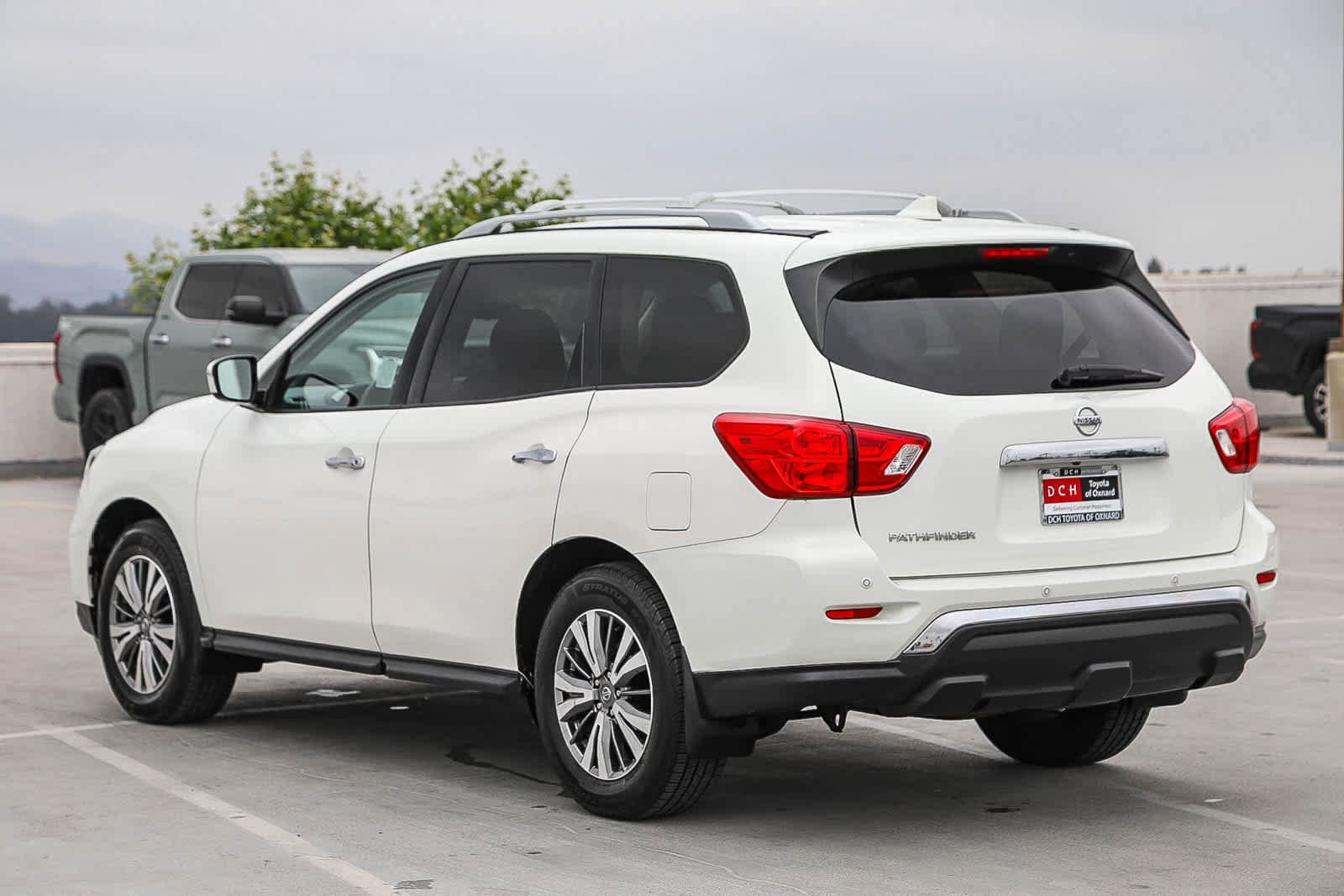 Thumbnail: 2020 Nissan Pathfinder - 6