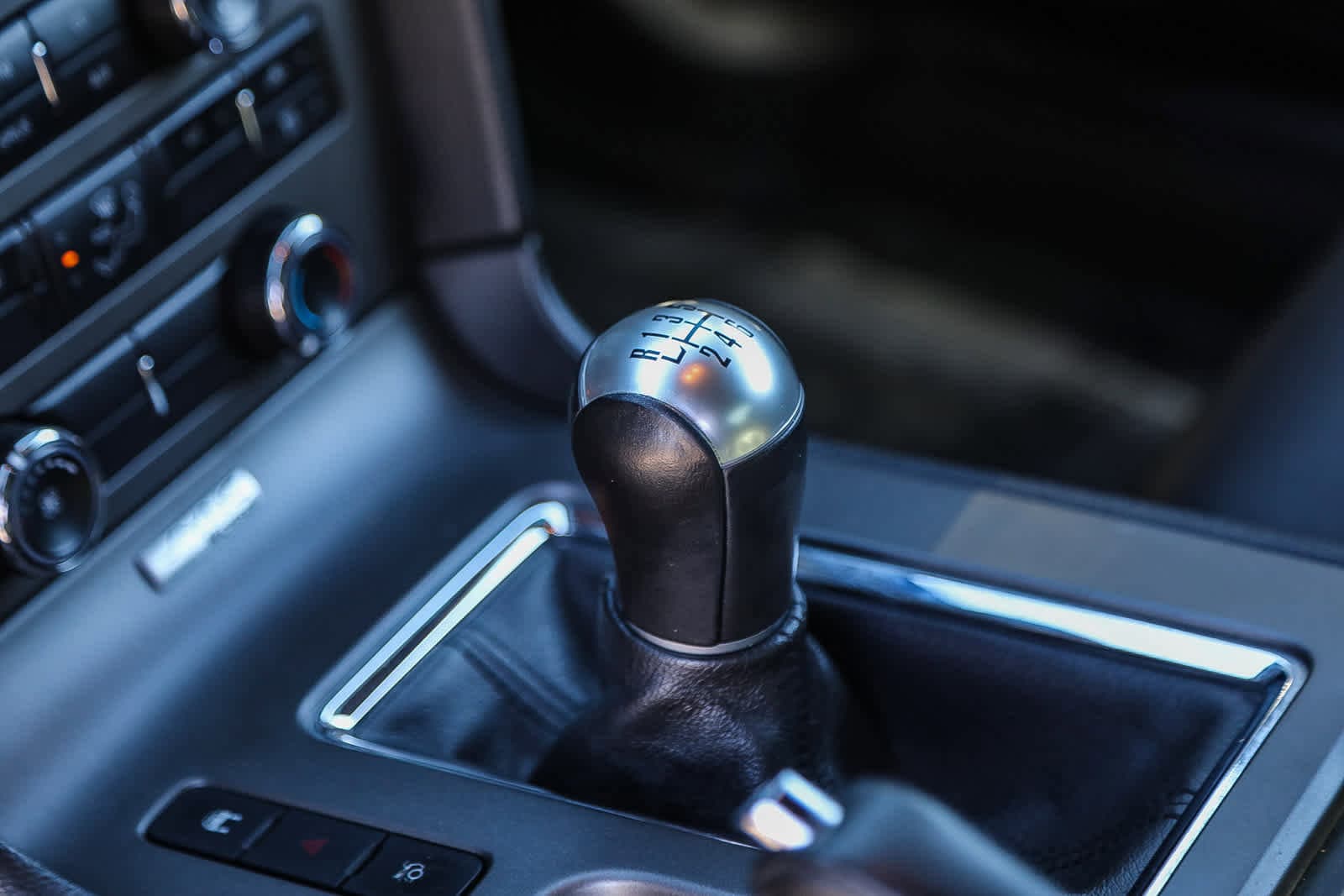 Thumbnail: 2011 Ford Mustang - 21