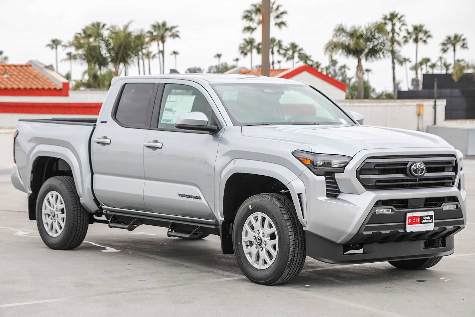 2025 Toyota Tacoma SR5 3