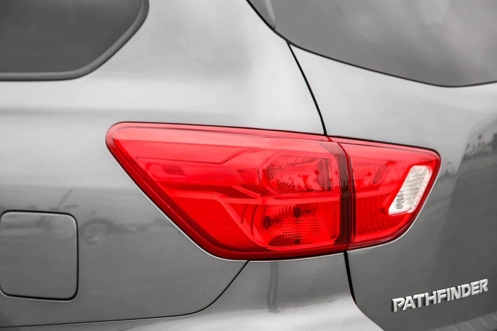 Thumbnail: 2019 Nissan Pathfinder - 9