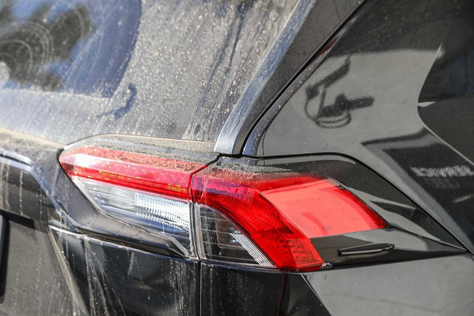 Thumbnail: 2022 Toyota RAV4 - 11