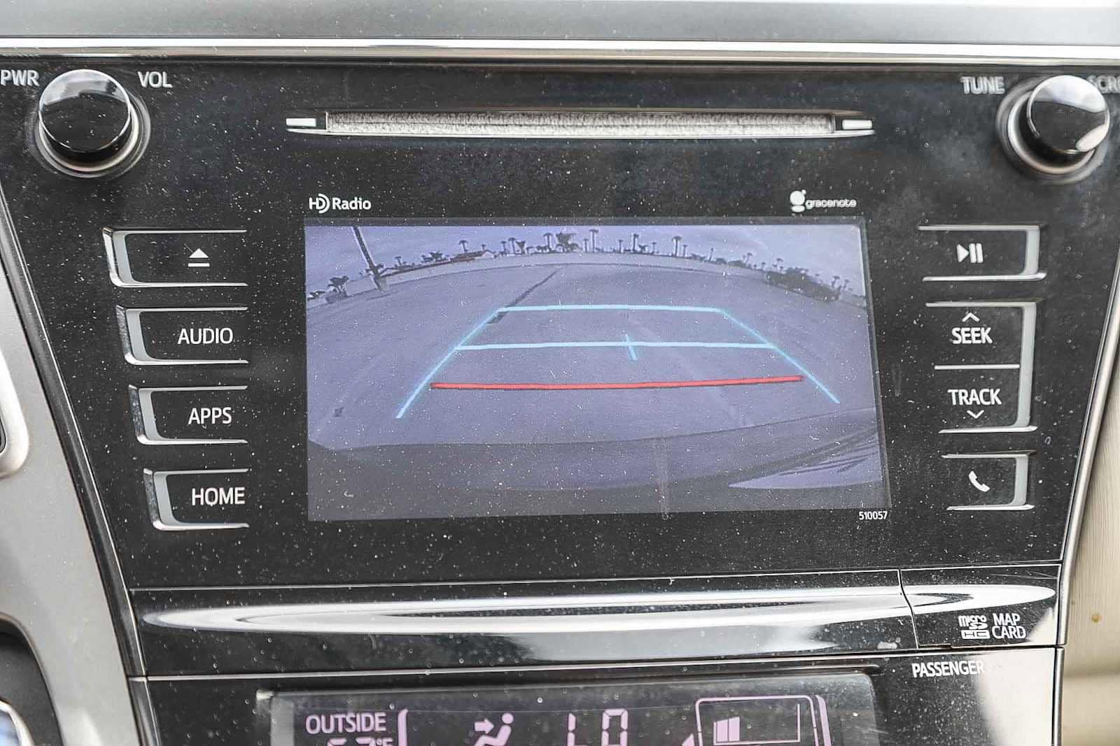 Thumbnail: 2015 Toyota Prius v - 23
