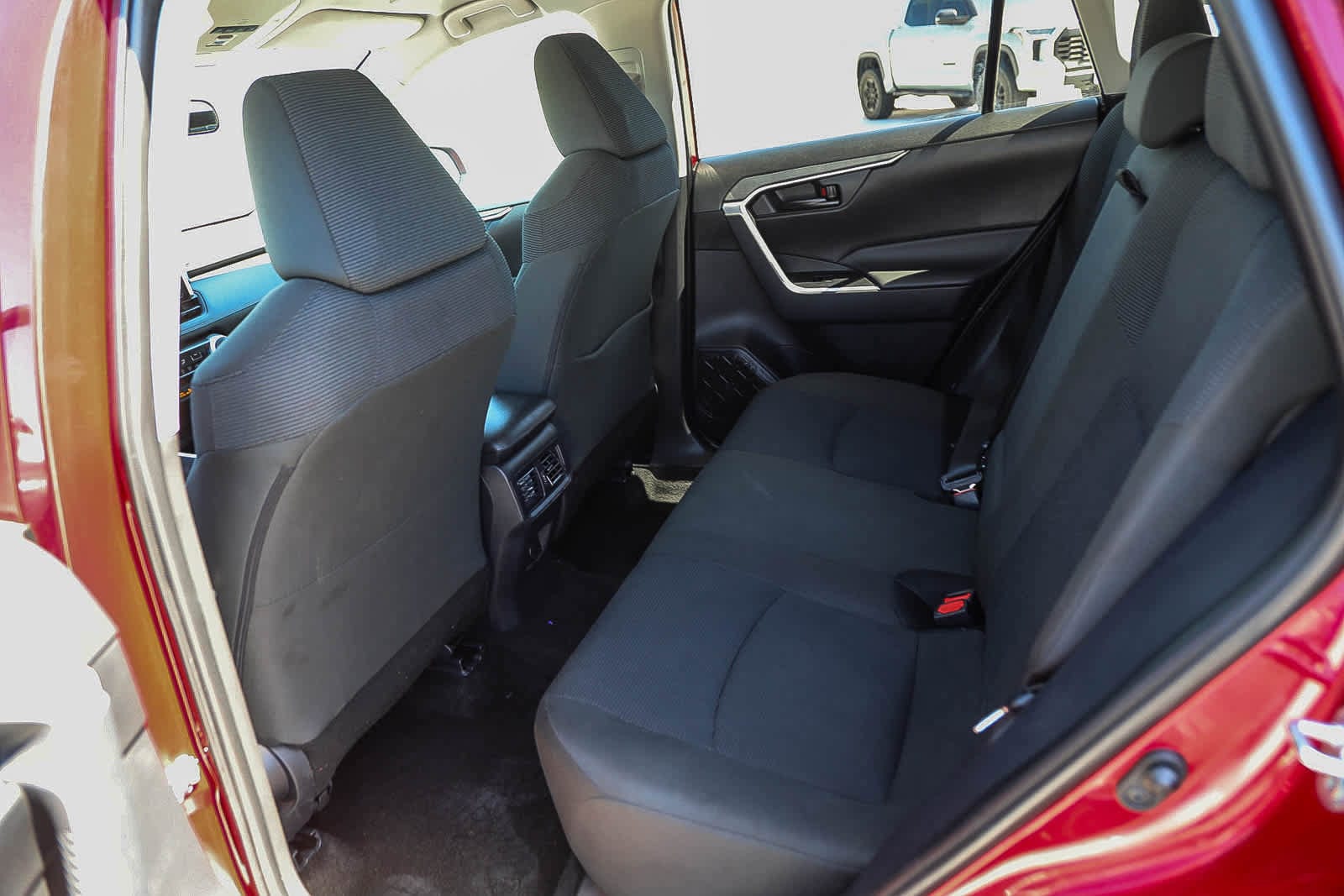 Thumbnail: 2025 Toyota RAV4 - 19