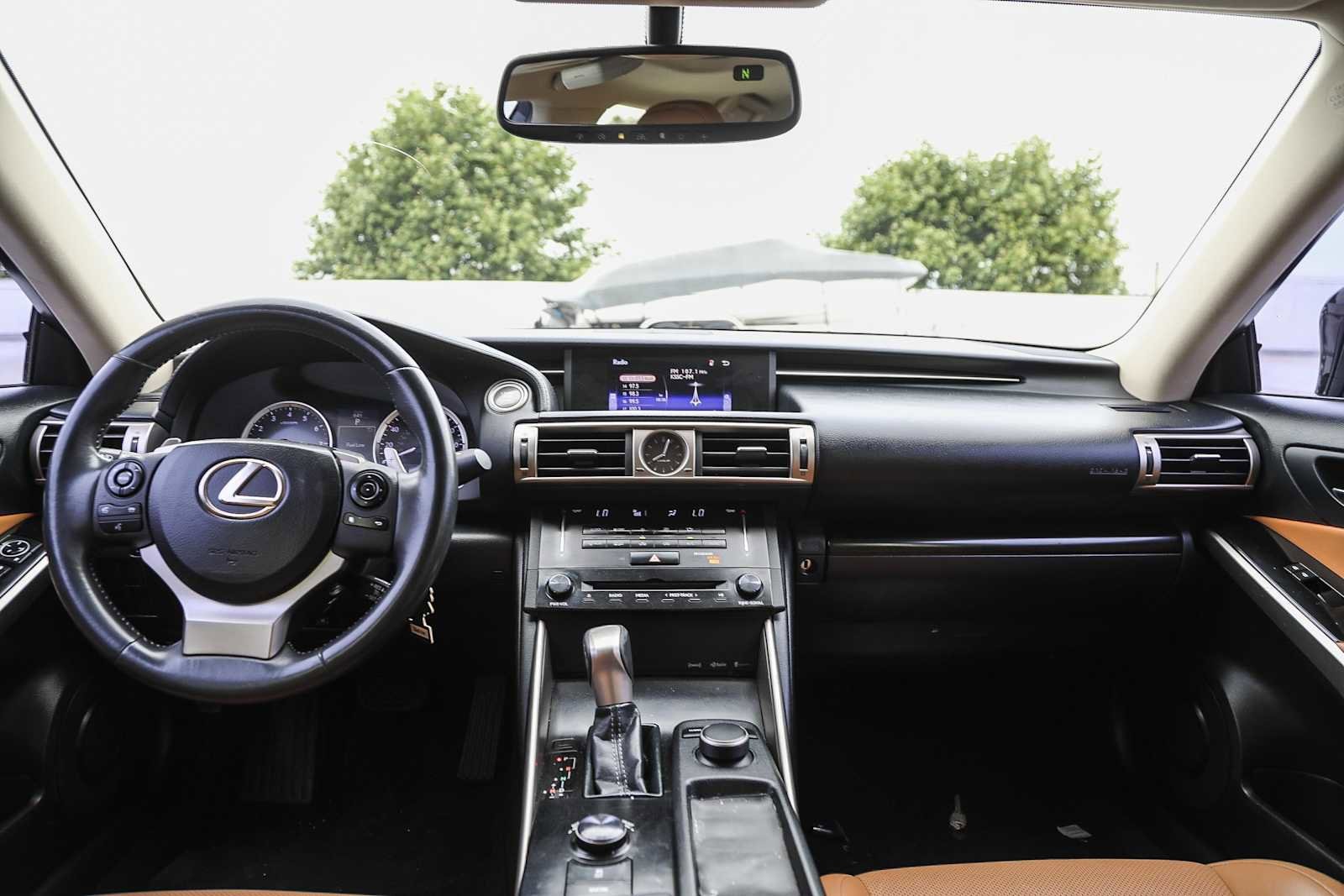 Thumbnail: 2014 Lexus IS - 11