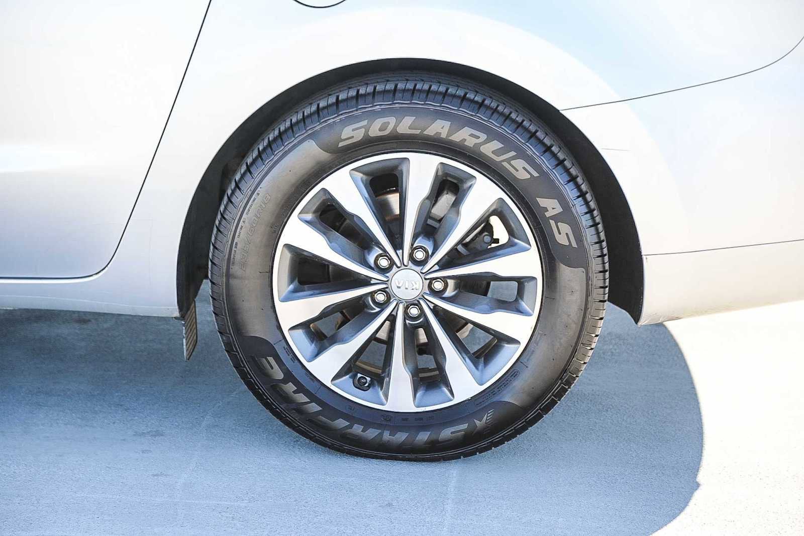 Thumbnail: 2017 Kia Sedona - 11