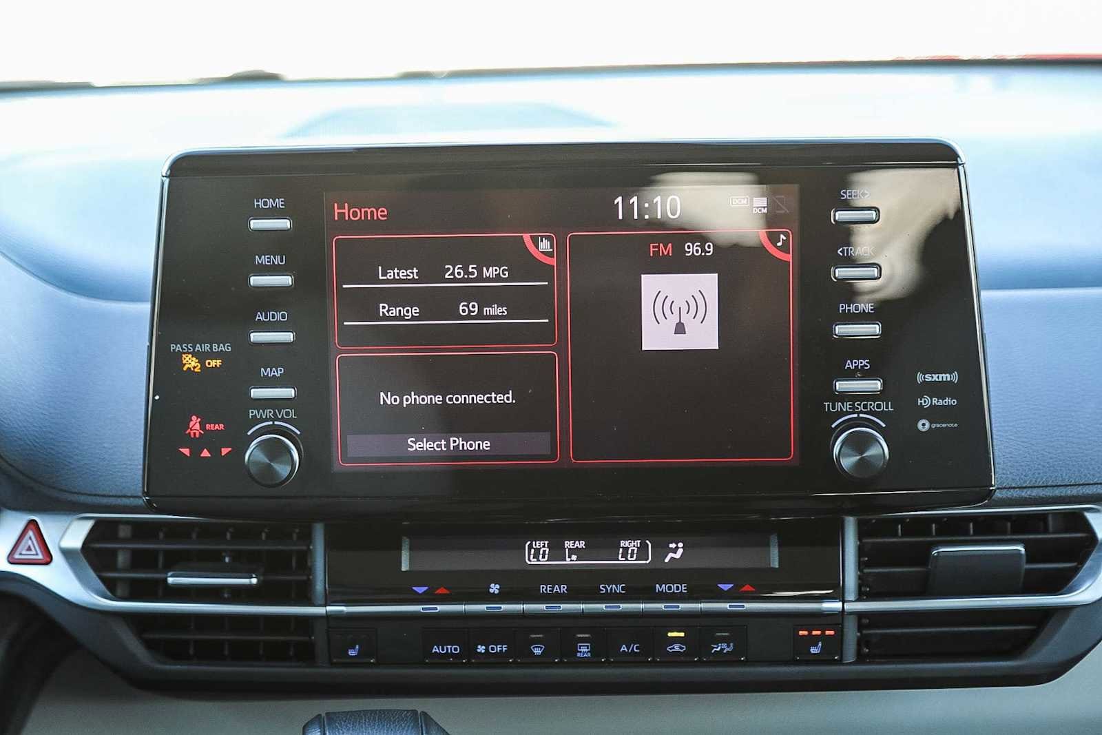 Thumbnail: 2023 Toyota Sienna - 14