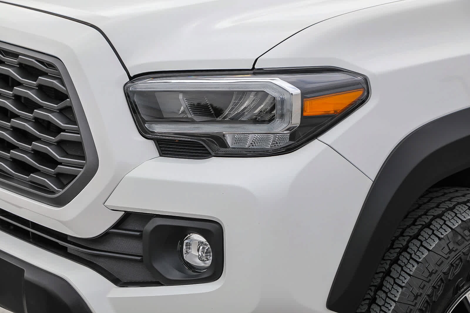 Thumbnail: 2023 Toyota Tacoma - 9