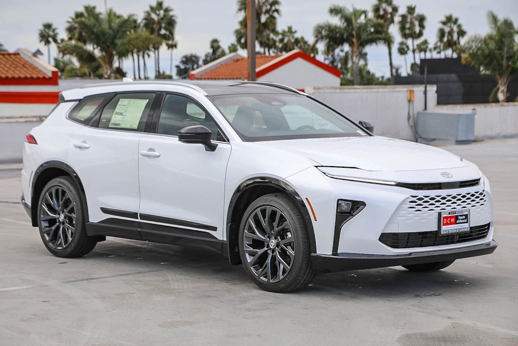 New 2025 Toyota Crown Signia Limited LIMITED