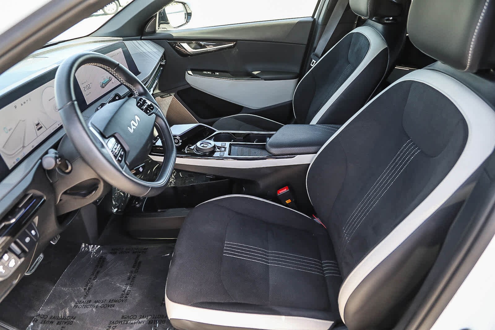 Thumbnail: 2024 Kia EV6 - 17