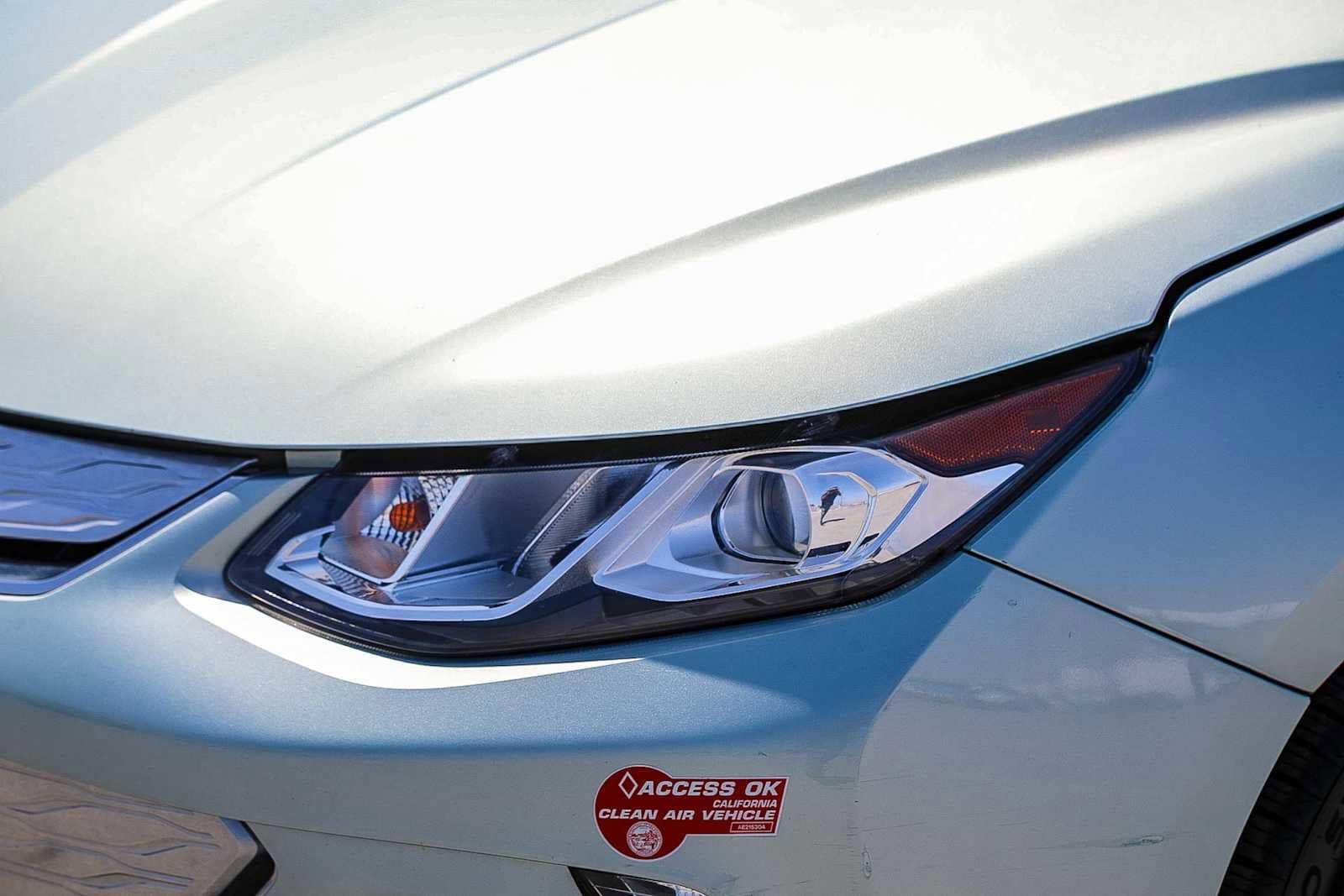 Thumbnail: 2018 Chevrolet Volt - 8