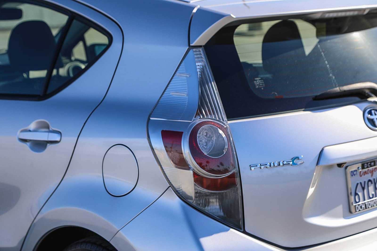 Thumbnail: 2012 Toyota Prius c - 9