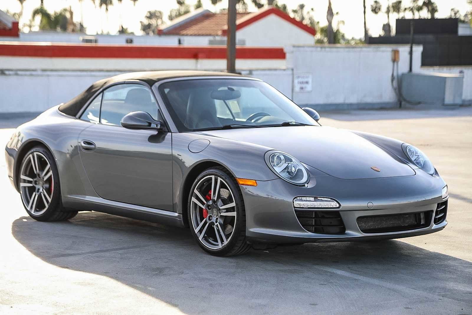 Thumbnail: 2012 Porsche 911 - 4