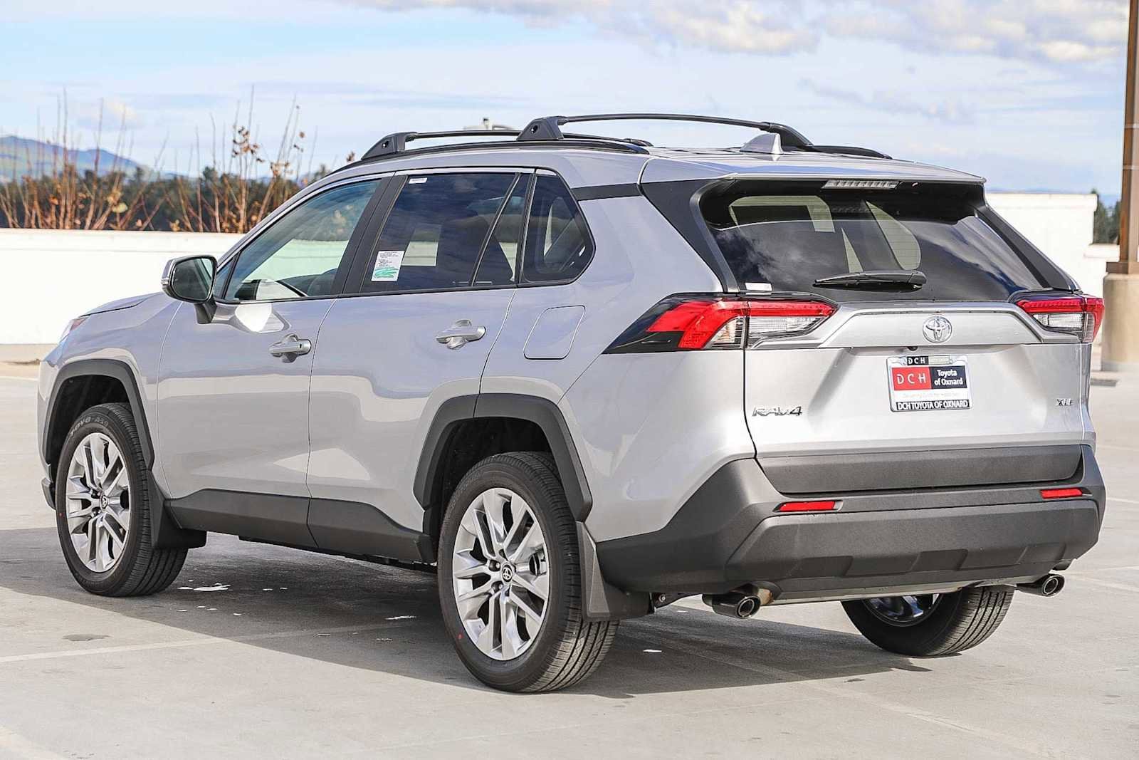 Thumbnail: 2025 Toyota RAV4 - 7