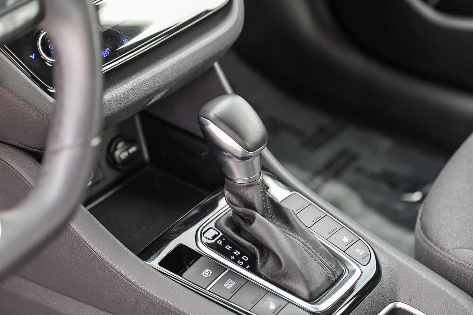 Thumbnail: 2020 Hyundai Ioniq - 17