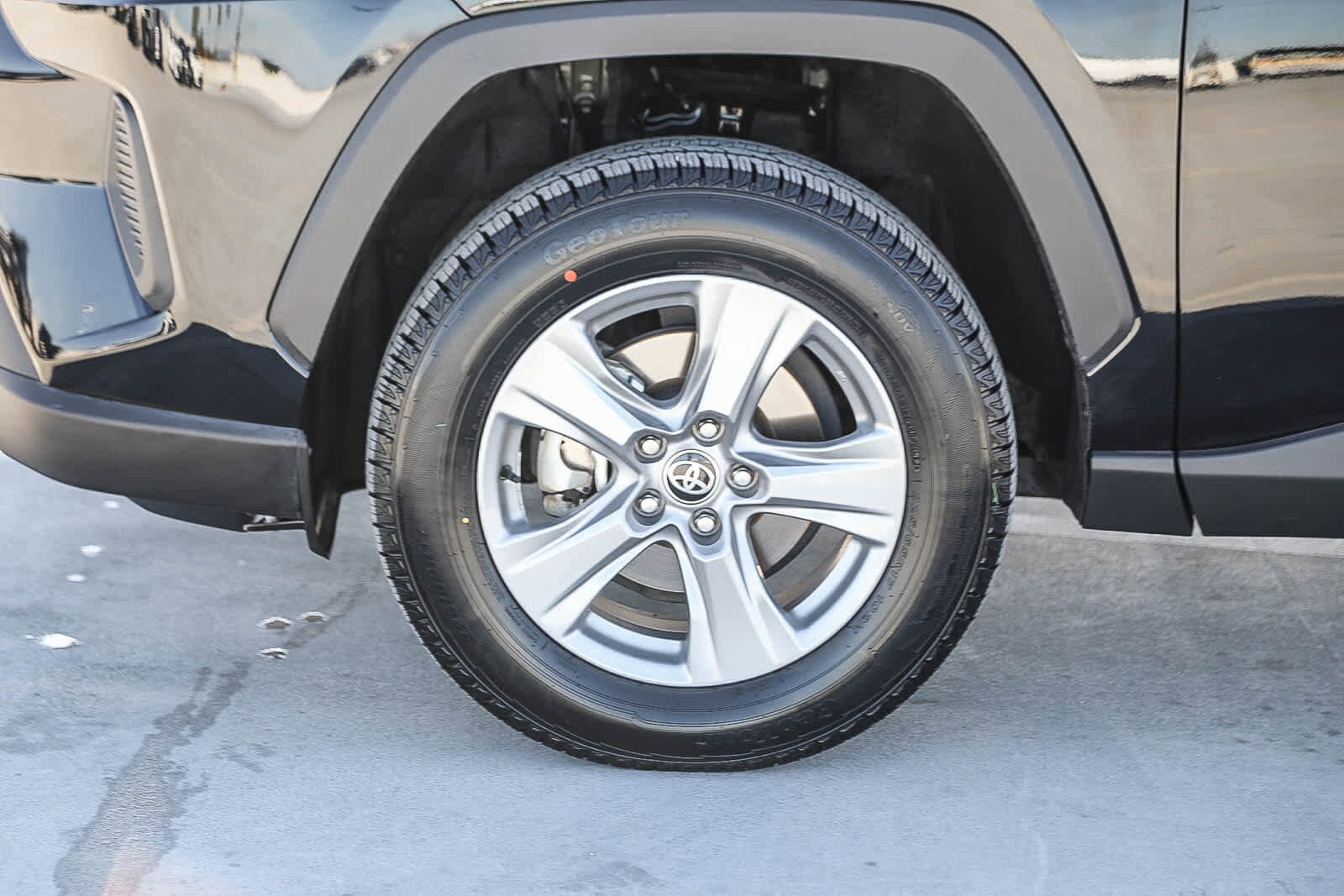 Thumbnail: 2025 Toyota RAV4 - 11