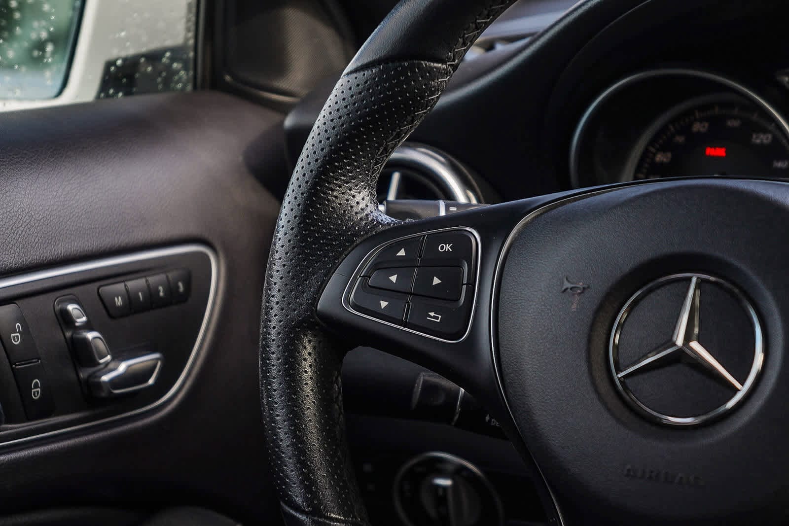 Thumbnail: 2020 Mercedes-Benz GLA - 17