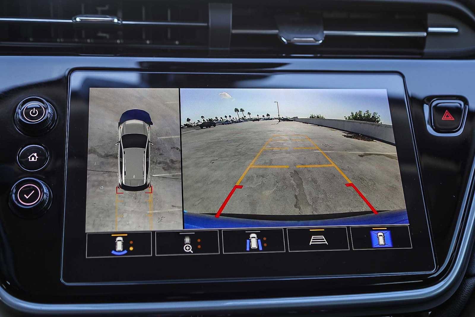 Thumbnail: 2023 Chevrolet Bolt EUV - 22