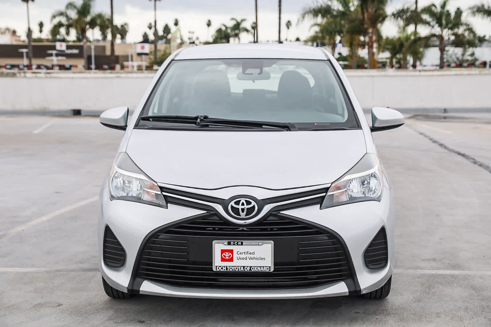 2017 Toyota Yaris L photo 2