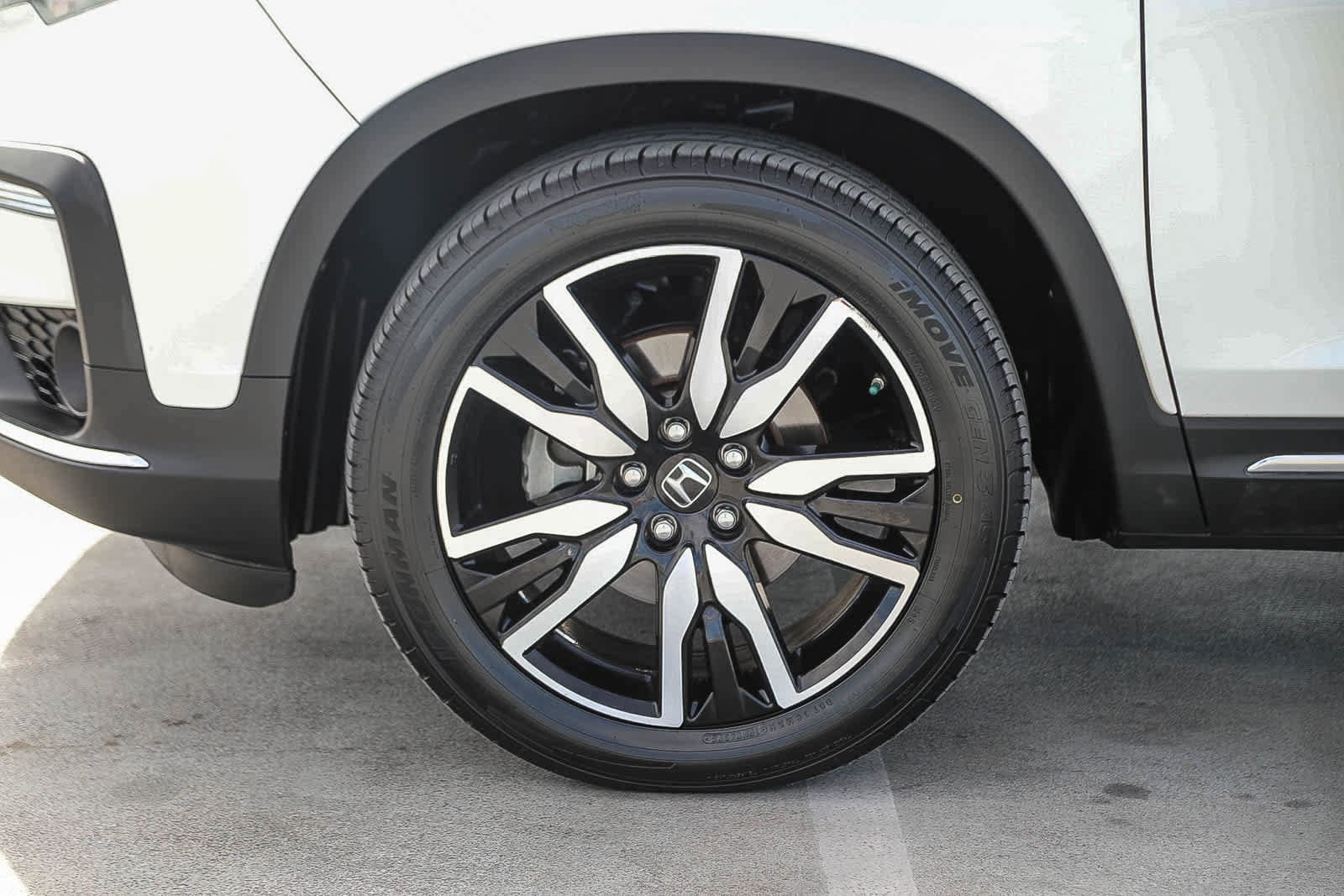 Thumbnail: 2020 Honda Pilot - 10