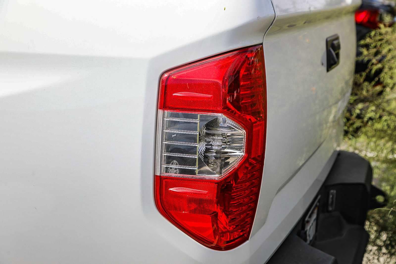 Thumbnail: 2015 Toyota Tundra - 9
