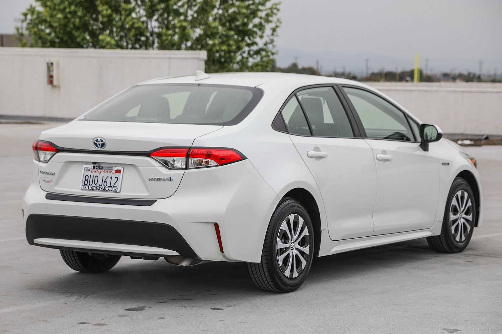 Thumbnail: 2021 Toyota Corolla - 4