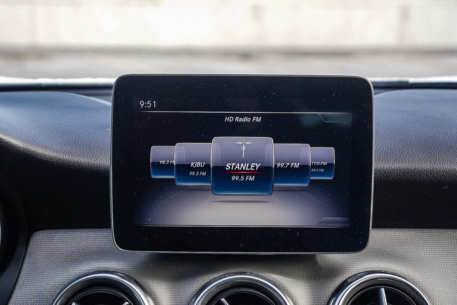 Thumbnail: 2020 Mercedes-Benz GLA - 15